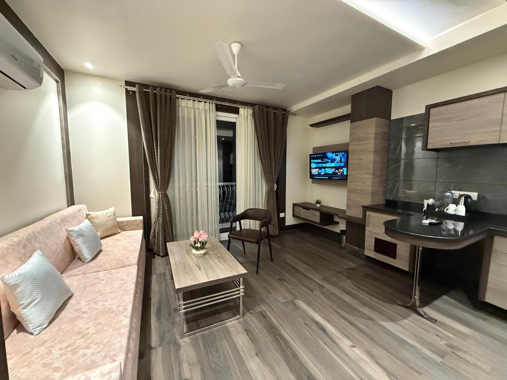 Coco Cabana Варанаси Екстериор снимка