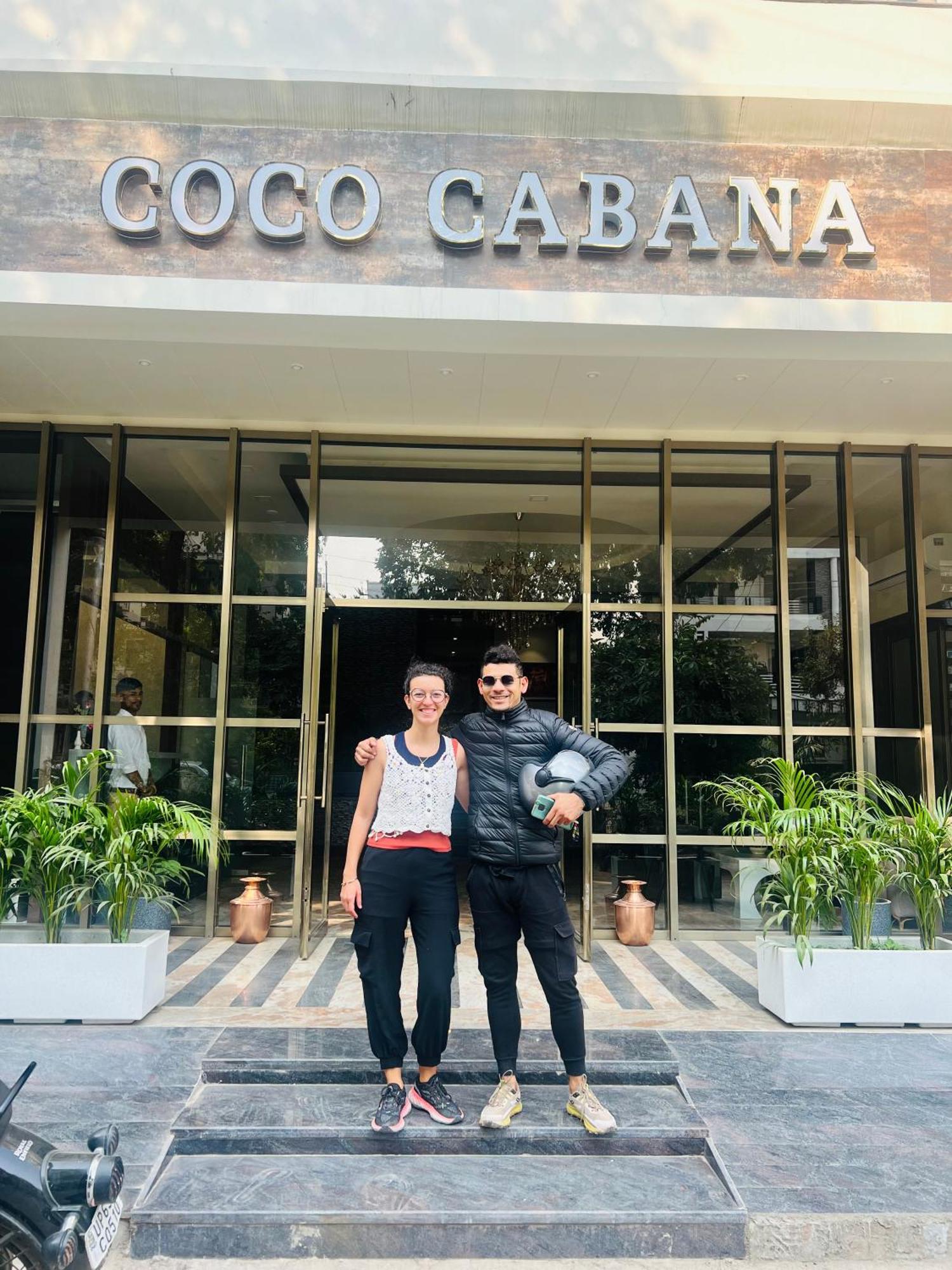 Coco Cabana Варанаси Екстериор снимка